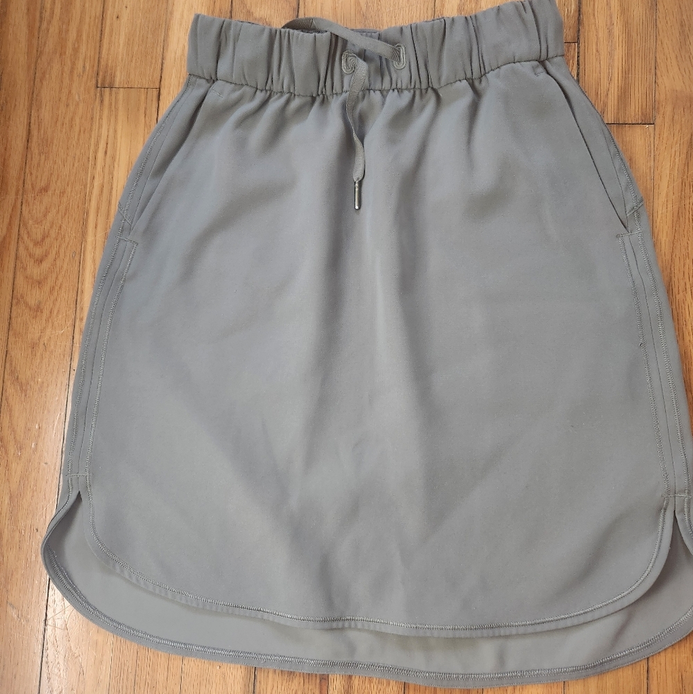 Lululemon on the fly skirt